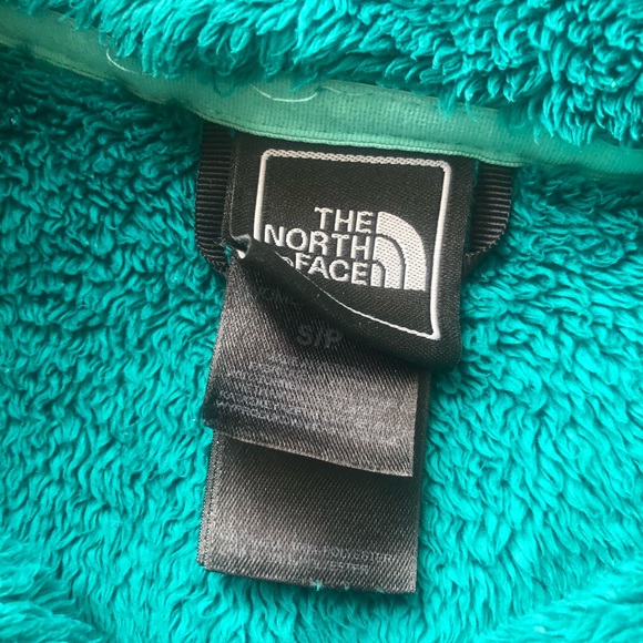 The North Face fuzzy jacket - Picture 4 of 7